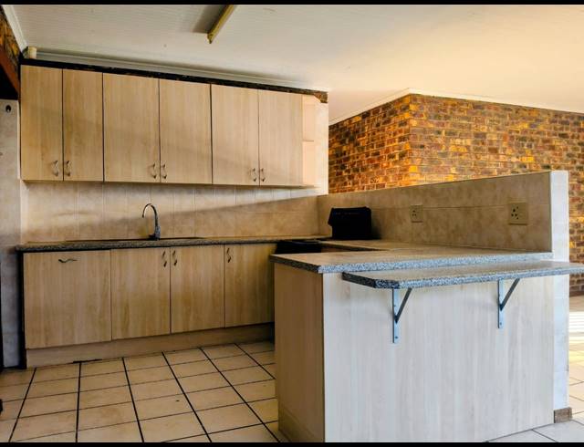 3 BEDROOM HOUSE FOR SALE IN WAVECREST